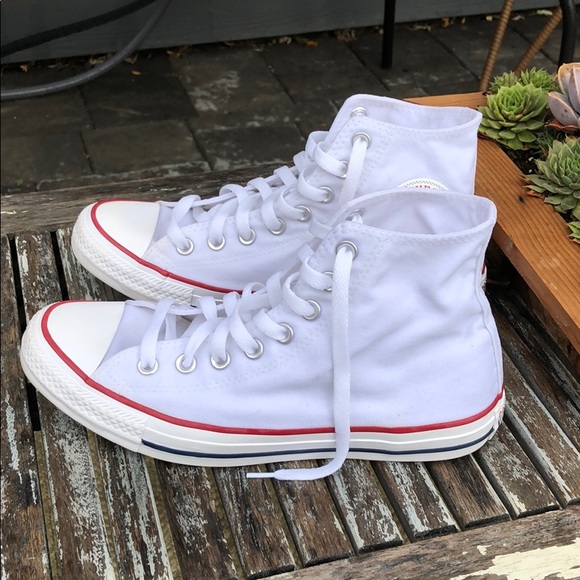 White Chuck Taylors Size 7 Men’s - Picture 1 of 2